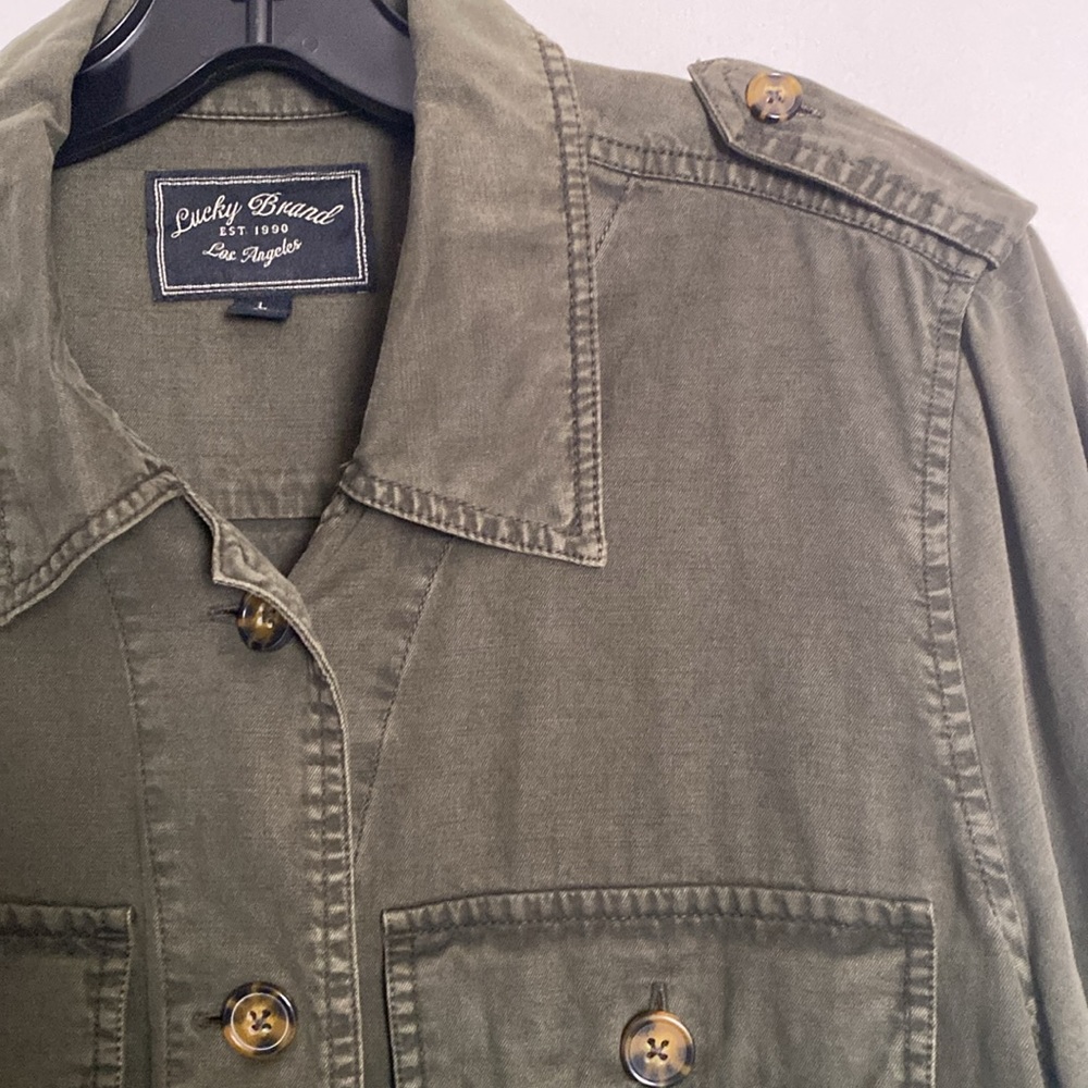 Lucky brand shacket, army green, size L - Picture 10 of 10